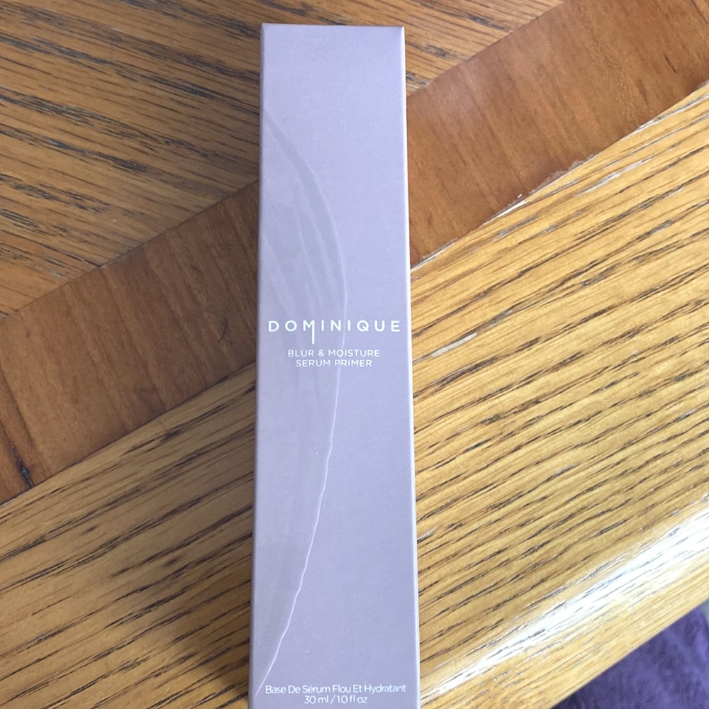 Dominique Cosmetics- Blur and moisture serum primer